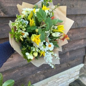 Hand Tied Bouquet 'Standard'